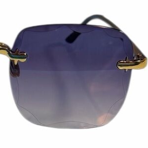 Chic Stylish Ridged Purpleish-Blue Lenses Sunglasses with Gold Accents